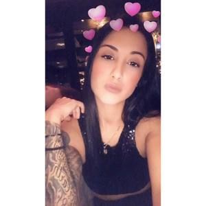 Meet your Posher, Daniela